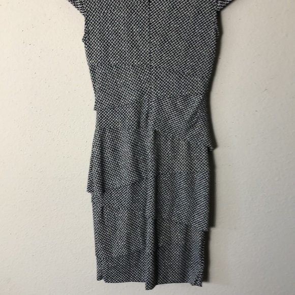 NEW Size 2 White House Black Market Instantly Slimming Black/White Sheath Dress - Picture 7 of 10